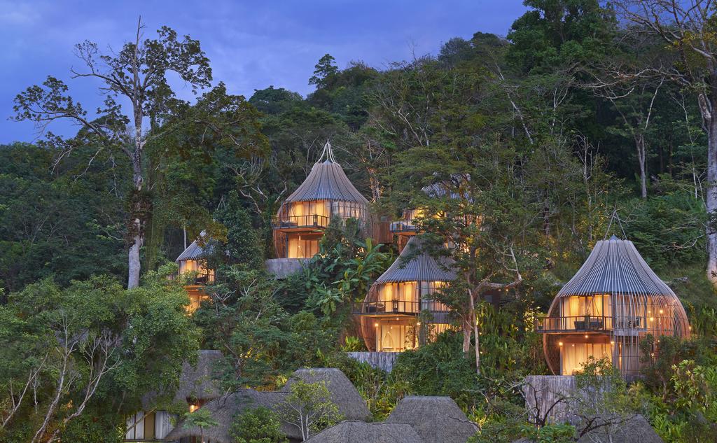 treehouse hotels around the world
