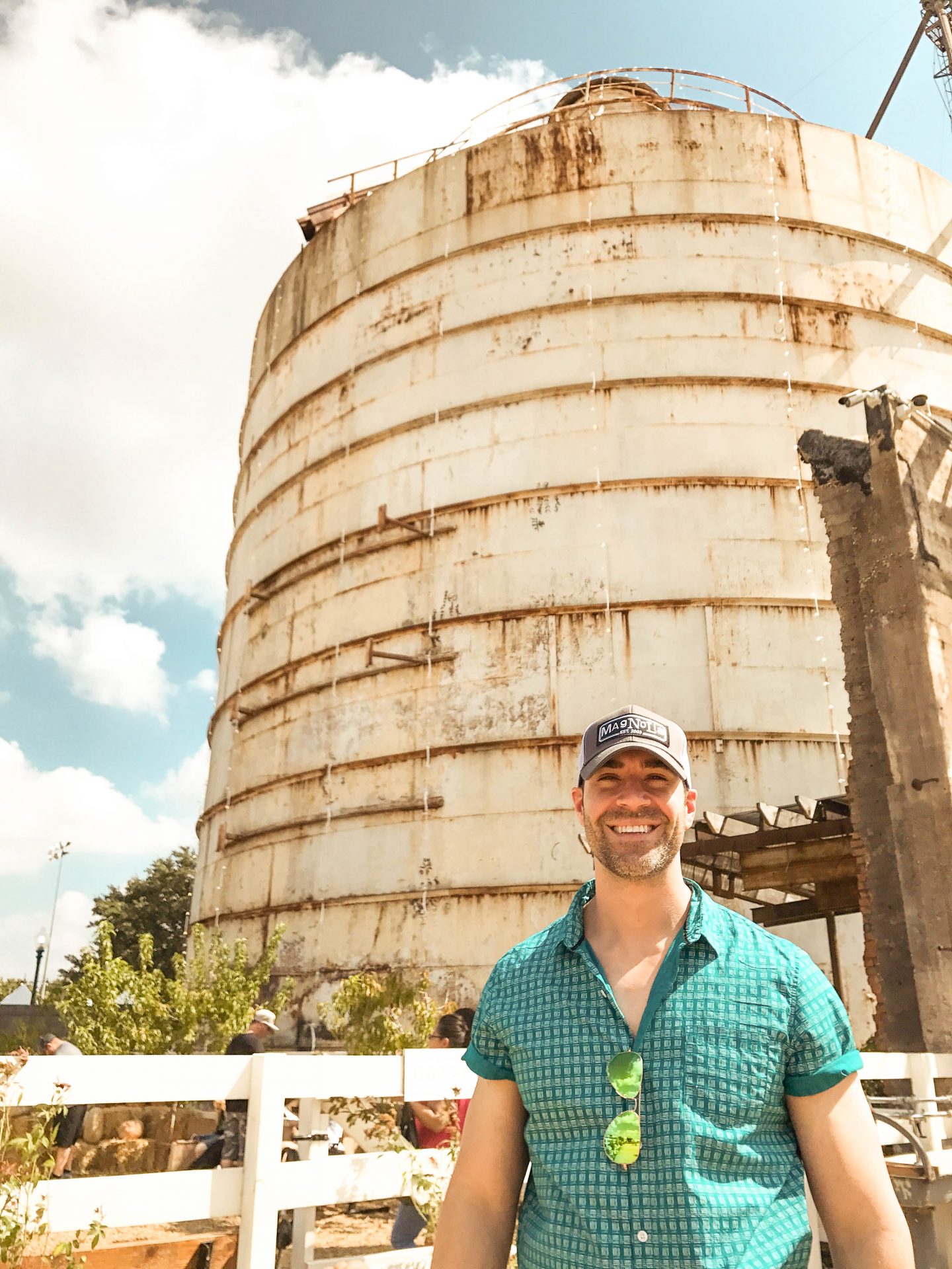 fixer upper magnolia market