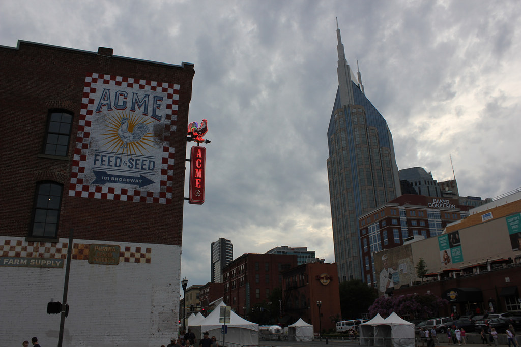 Nashville bars broadway